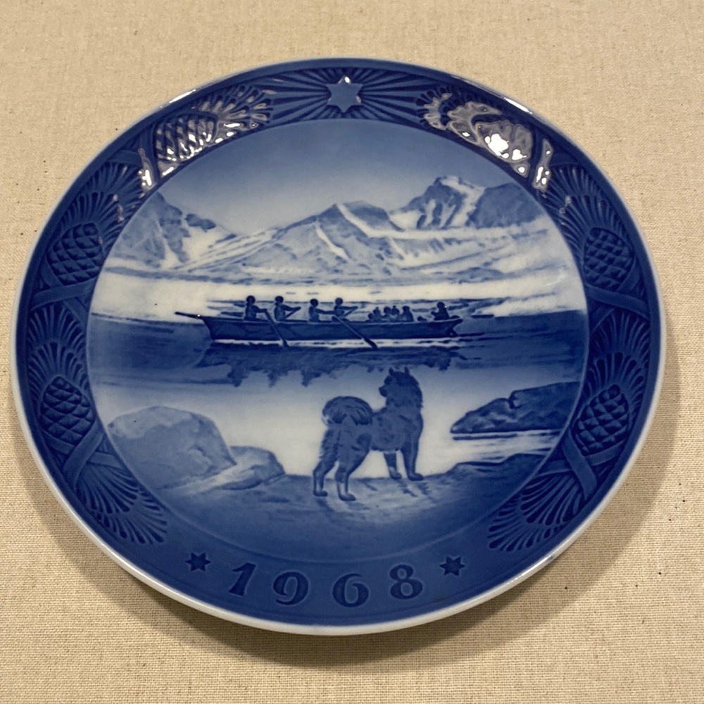 1968 Royal Copenhagen Christmas plate